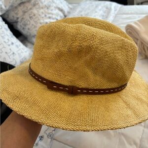 GAP natural foldable straw woven Hat with Brown leather stitched band